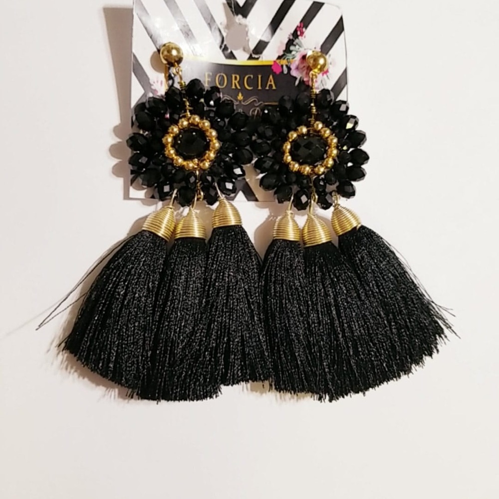 Tassel earring. 100% handmade
